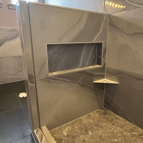 Madison Floor - Tile Showers & Bathrooms (1)